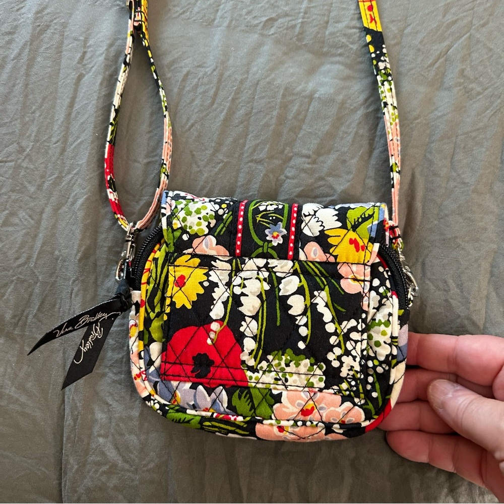 Vera Bradley Tiny Crossbody Purse. - Picture 9 of 11